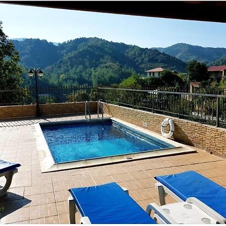 The Love Holiday House Tris Elies Экстерьер фото