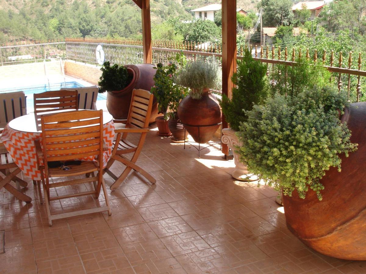 The Love Holiday House Tris Elies Экстерьер фото