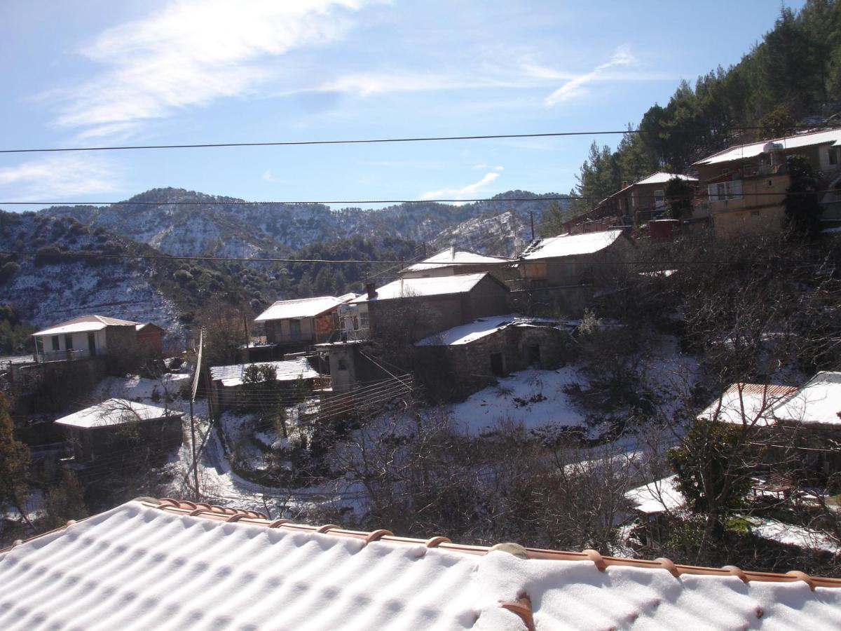 The Love Holiday House Tris Elies Экстерьер фото