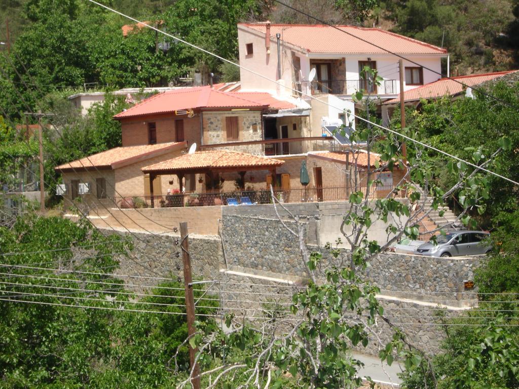 The Love Holiday House Tris Elies Экстерьер фото