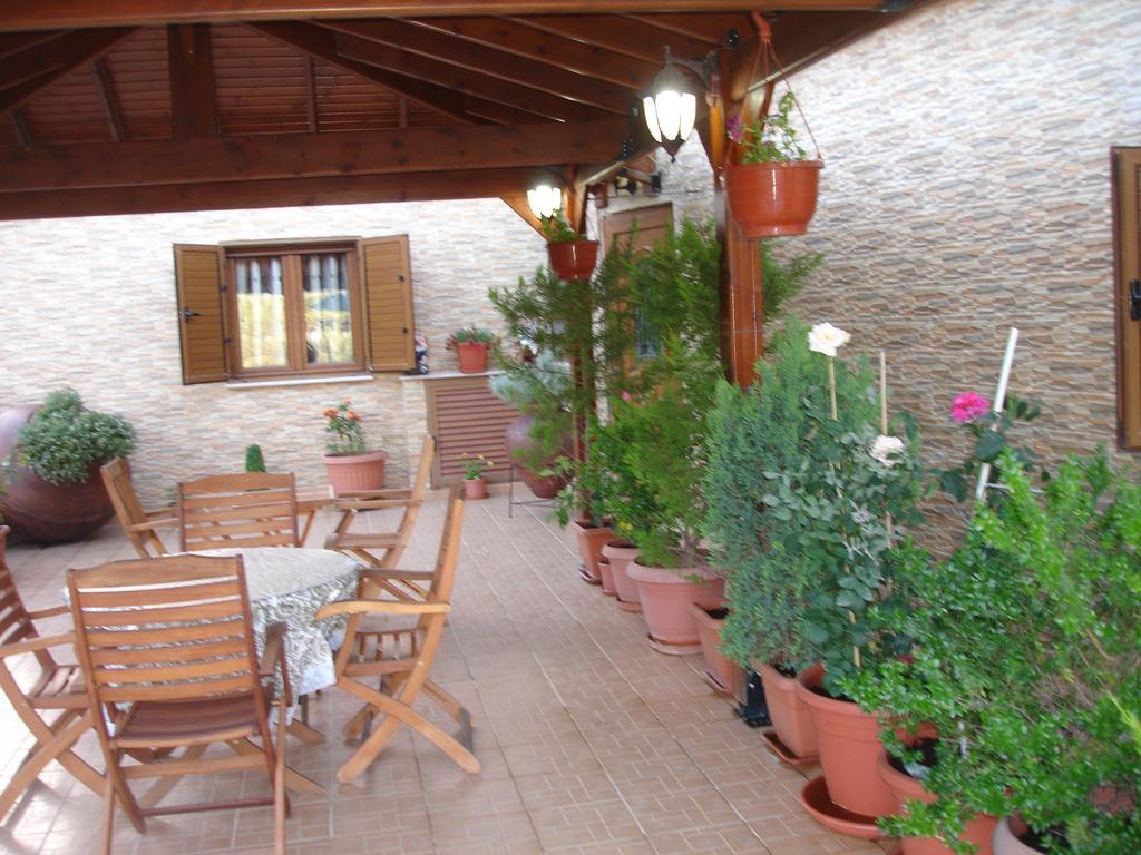 The Love Holiday House Tris Elies Экстерьер фото