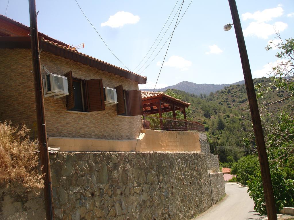 The Love Holiday House Tris Elies Экстерьер фото