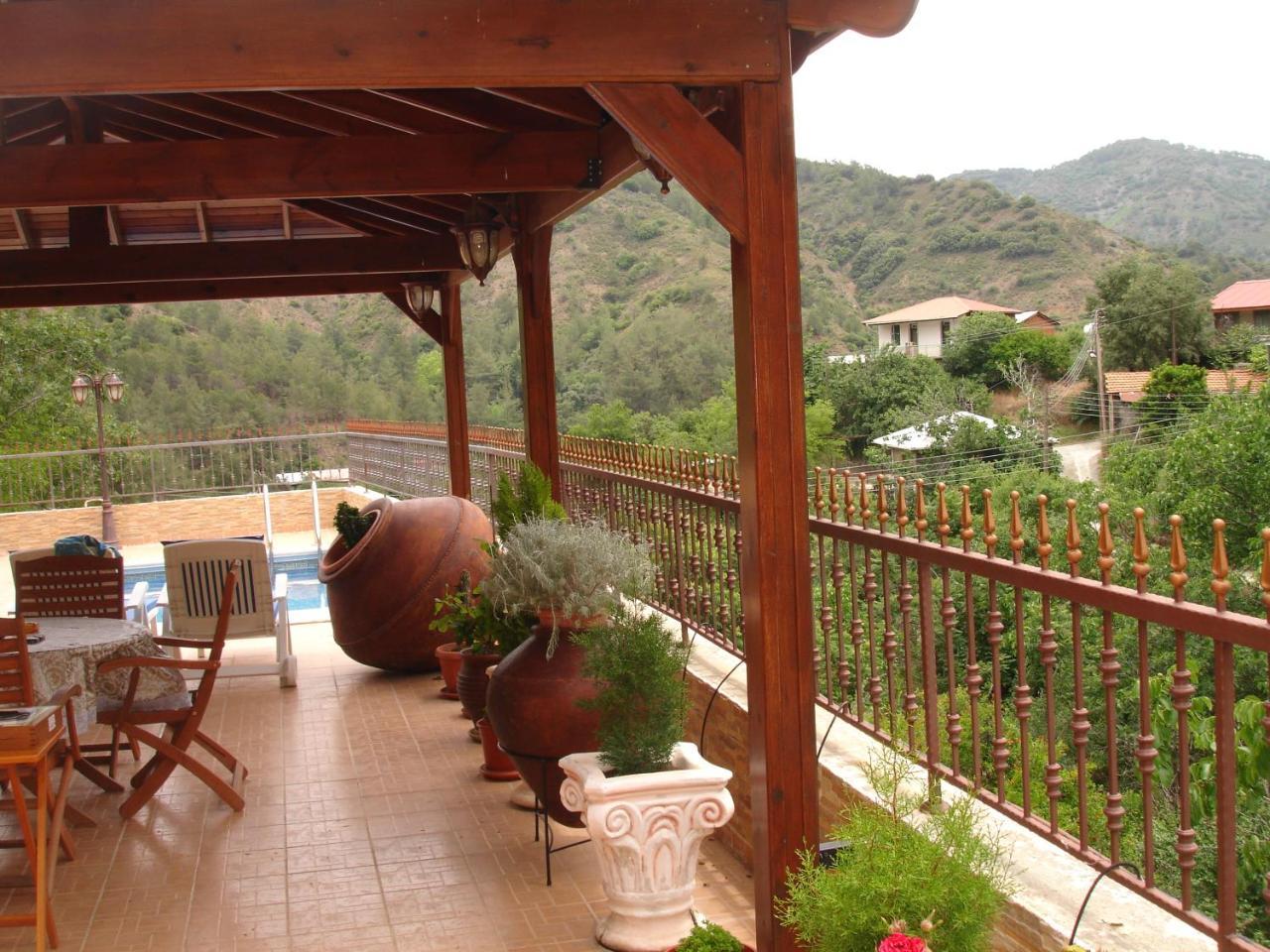 The Love Holiday House Tris Elies Экстерьер фото