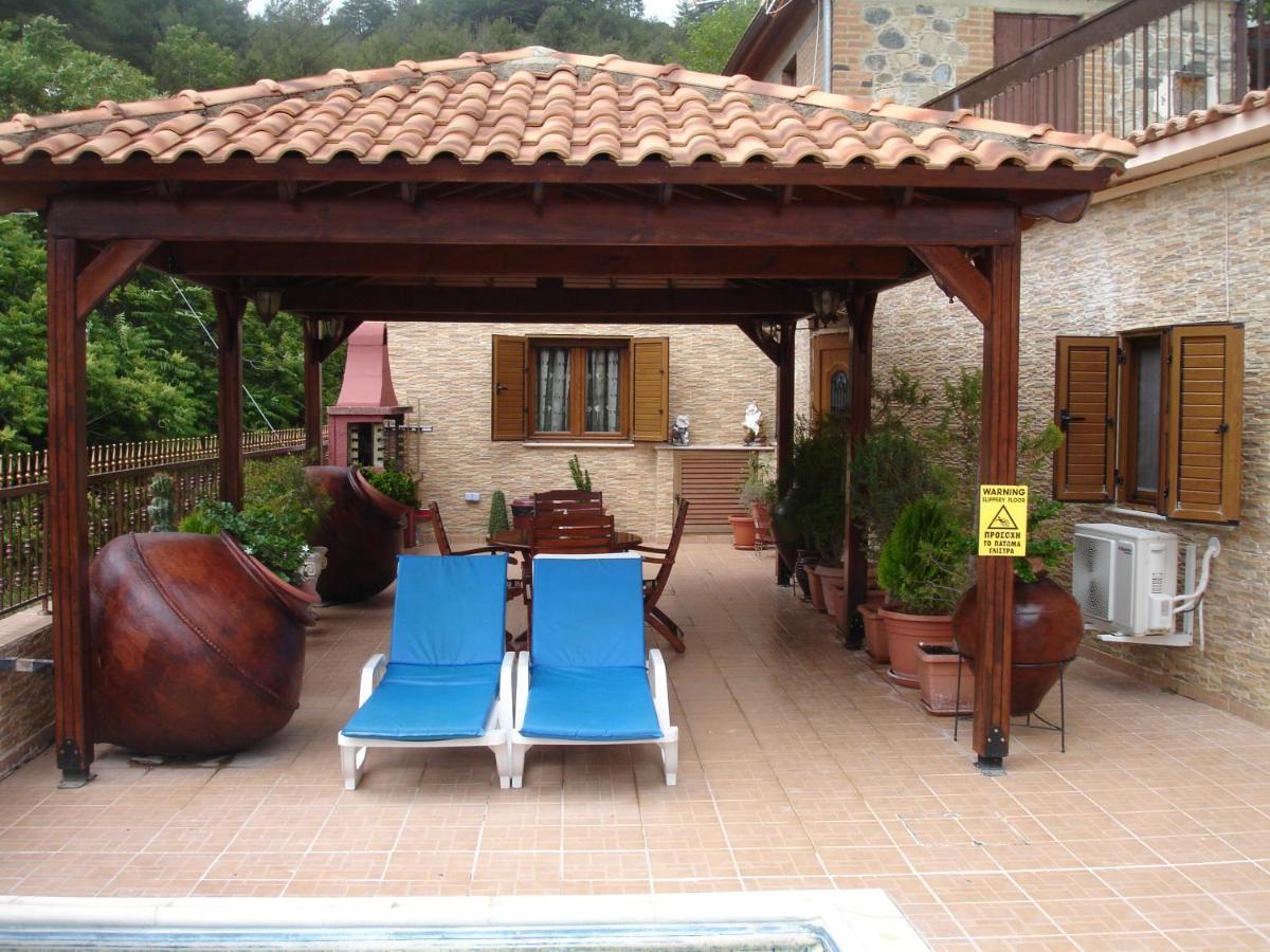 The Love Holiday House Tris Elies Экстерьер фото