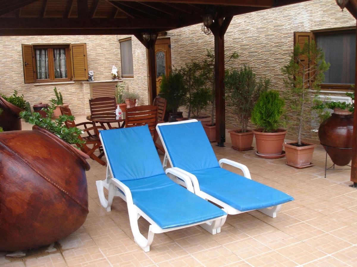 The Love Holiday House Tris Elies Экстерьер фото
